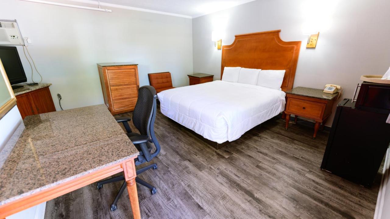Oaks Motel Greensboro Nc Eksteriør bilde